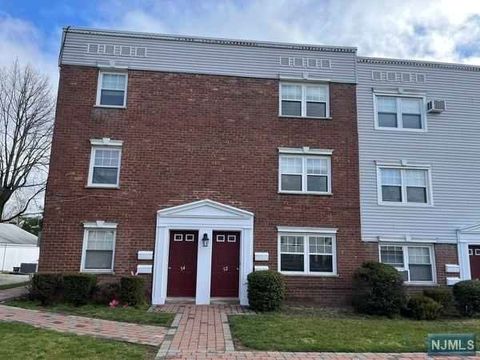 52A Hastings Avenue, Rutherford, NJ 07070 - MLS#: 24010124