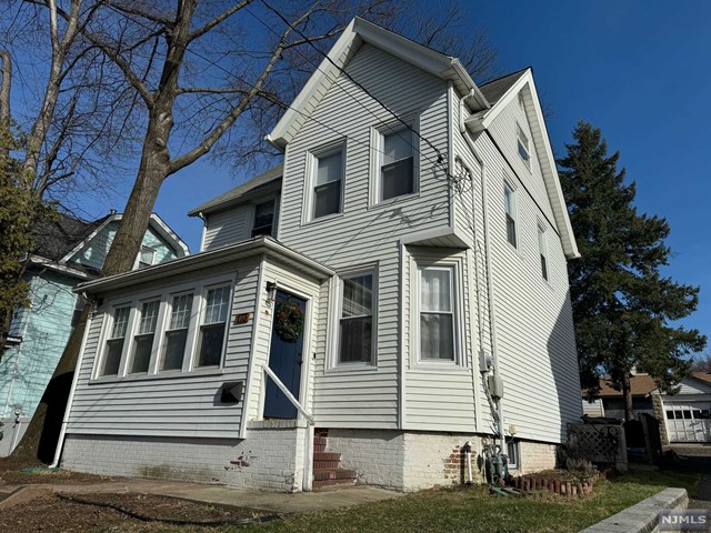 Photo 1 of 173 Springfield Avenue, Rutherford, New Jersey, $4,200, Web #: 324007030