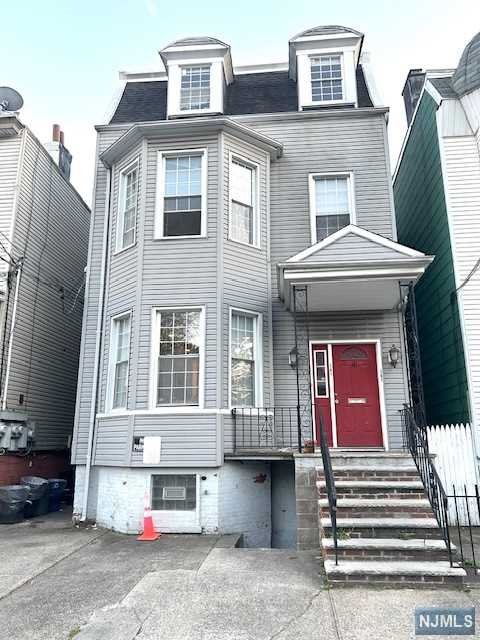 141 Hutton Street, Jersey City, New Jersey - 7 Bedrooms  
4 Bathrooms  
7 Rooms - 