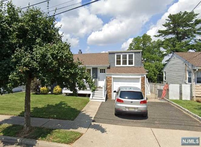 Property for Sale at 3 Allan Terrace, Secaucus, New Jersey - Bedrooms: 3 
Bathrooms: 2 
Rooms: 8  - $799,999