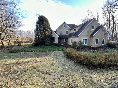 15 Cliffwood Road, Chester Township, NJ 07930 - MLS#: 24000021