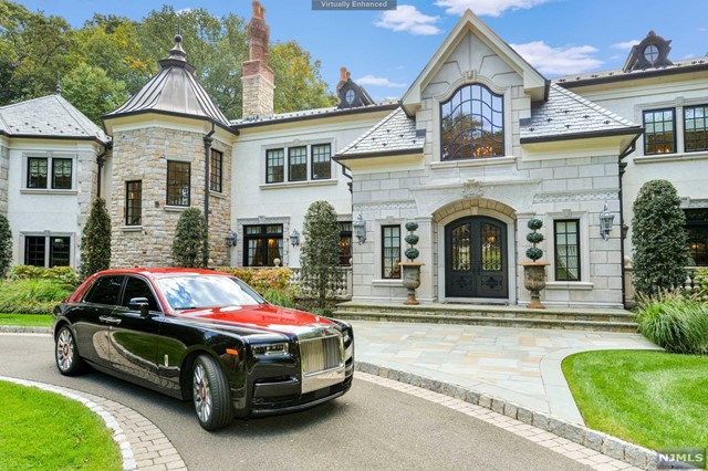 14 Denison Drive, Saddle River, New Jersey - 7 Bedrooms  12.5 Bathrooms  21 Rooms - 
