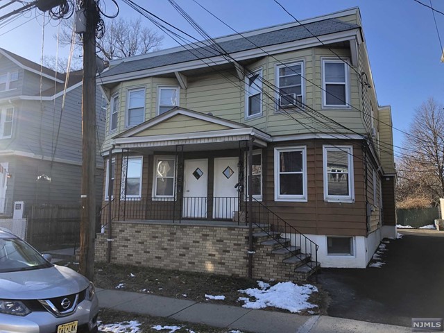 363 Maple Street 2, Kearny, New Jersey - 3 Bedrooms  
1 Bathrooms  
6 Rooms - 