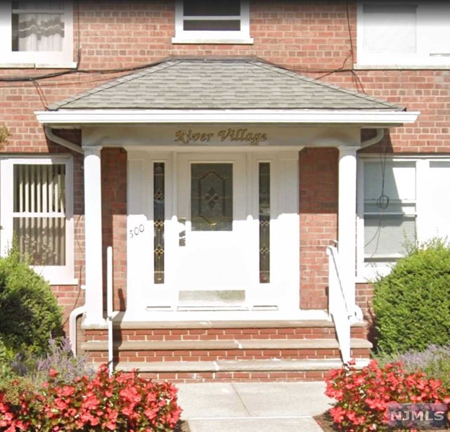500 Union Avenue 2D, Rutherford, New Jersey - 1 Bedrooms  
1 Bathrooms  
4 Rooms - 