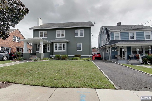 128130 Grand Place, Kearny, New Jersey - 4 Bedrooms  
3 Bathrooms  
9 Rooms - 