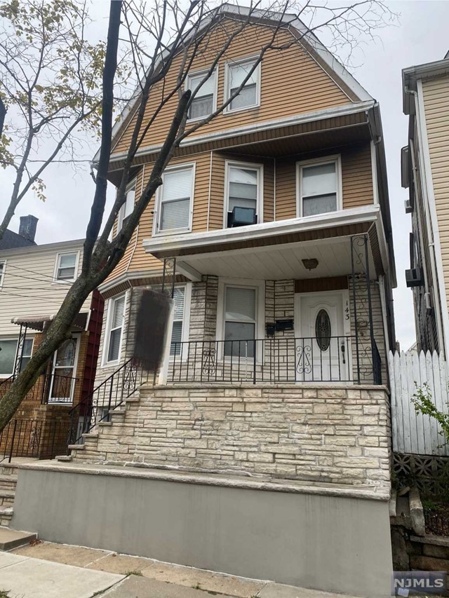 Rental Property at 143 Elm Street 3, Kearny, New Jersey - Bedrooms: 1 
Bathrooms: 1 
Rooms: 3  - $1,650 MO.