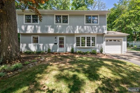 40 Loyola Place, Oakland, NJ 07436 - MLS#: 24023951