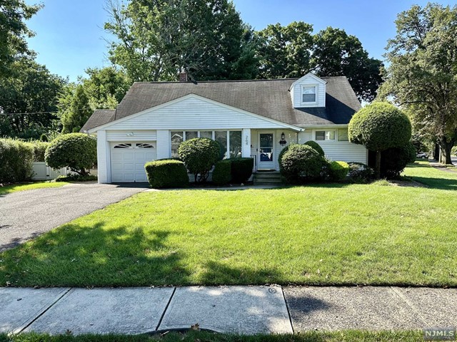 Photo 1 of 264 Ridge Street, New Milford, New Jersey, $4,200, Web #: 324028721