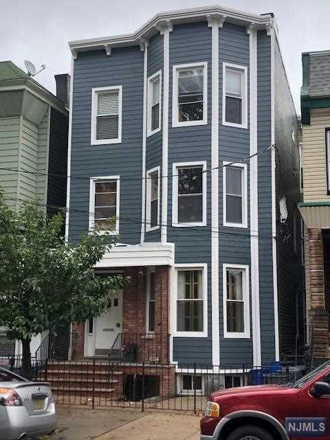 530 Palisade Avenue 3, Jersey City, New Jersey - 2 Bedrooms  
1 Bathrooms  
5 Rooms - 