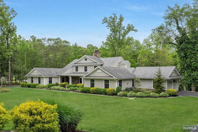 Property for Sale at 5 Winding Way, Saddle River, New Jersey - Bedrooms: 4 
Bathrooms: 5 
Rooms: 9  - $2,295,000