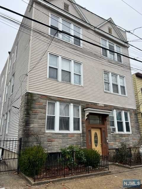 229 Lembeck Avenue, Jersey City, New Jersey - 12 Bedrooms - 