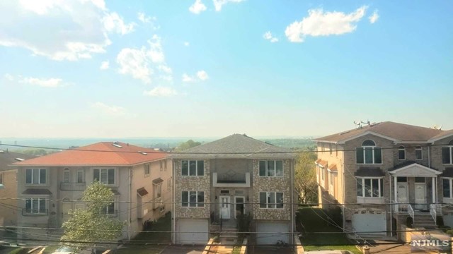 Photo 1 of 222 11th Street 2, Palisades Park, New Jersey, $3,300, Web #: 324017368