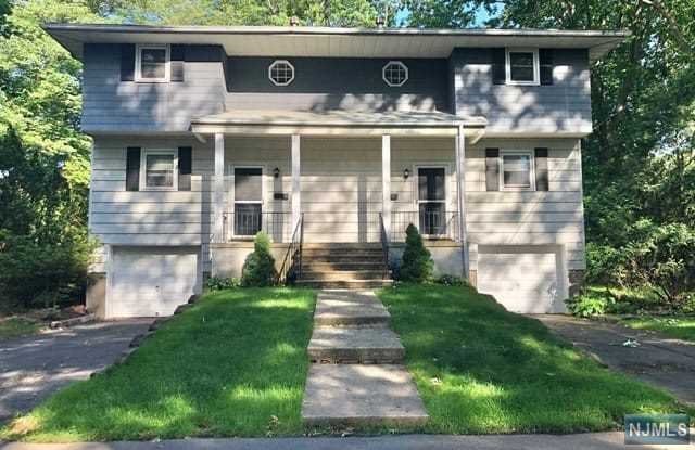 160162 Washington Street 160, Northvale, New Jersey - 3 Bedrooms  
1 Bathrooms  
6 Rooms - 