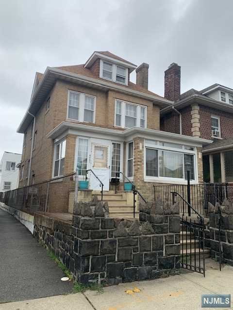 4401 Kennedy Boulevard, North Bergen, New Jersey - 10 Bedrooms  
4 Bathrooms  
14 Rooms - 