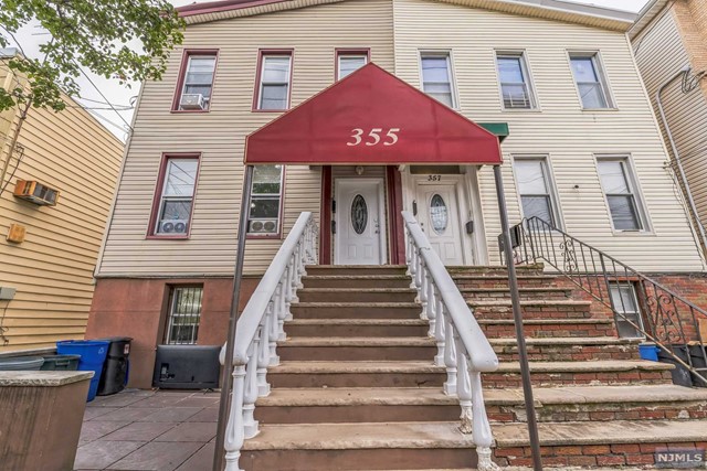 355 Liberty Avenue, Jersey City, New Jersey - 5 Bedrooms  
3 Bathrooms  
15 Rooms - 