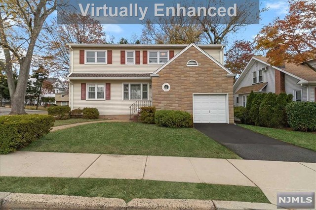 80 Orchard Place, Maywood, New Jersey - 6 Bedrooms  
2 Bathrooms  
10 Rooms - 