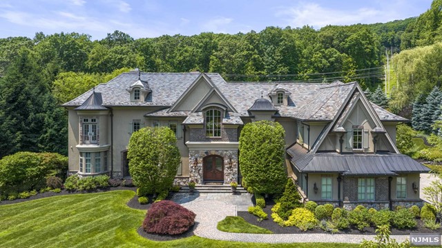 Photo 1 of 7 Pond View, Montville Twp, New Jersey, $3,499,000, Web #: 324020198