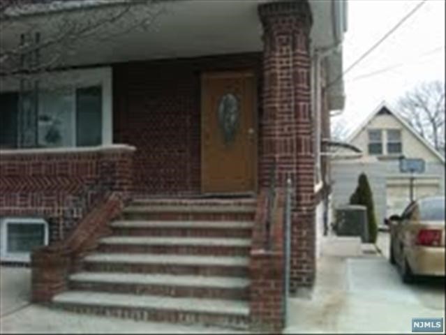 Photo 1 of 186 Westminster Place 1st Floor, Lodi, New Jersey, $2,700, Web #: 324034871