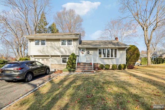 Rental Property at 21 Demarest Avenue, Closter, New Jersey - Bedrooms: 3 
Bathrooms: 3 
Rooms: 7  - $5,500 MO.