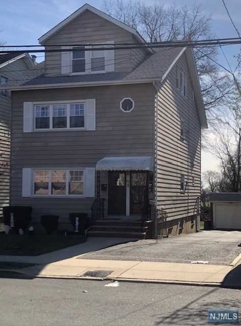 166 Rutherford Place, North Arlington, New Jersey - 5 Bedrooms  
3 Bathrooms  
11 Rooms - 