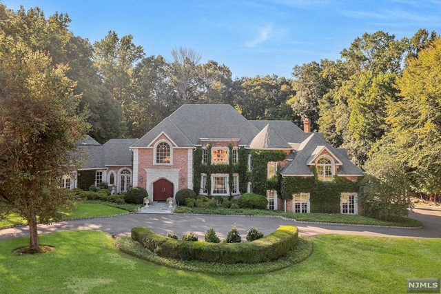 Photo 1 of 26 Ash Road, Upper Saddle River, New Jersey, $2,999,888, Web #: 324005797