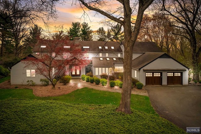 Property for Sale at 265 Terrace Road, Franklin Lakes, New Jersey - Bedrooms: 8 
Bathrooms: 7 
Rooms: 14  - $1,899,000