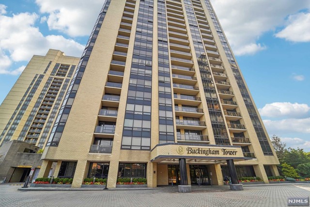 Property for Sale at 800 Palisade Avenue 209, Fort Lee, New Jersey - Bedrooms: 2 
Bathrooms: 3  - $615,000