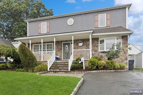 10 Sussex Road, Bergenfield, NJ 07621 - MLS#: 24026400