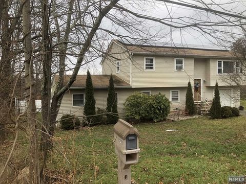 56 Lakeview Drive, West Milford, NJ 07480 - MLS#: 24000106