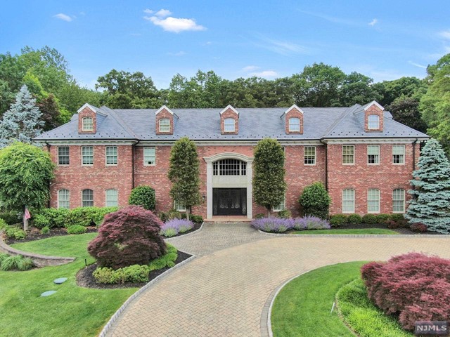 43 Chestnut Ridge Road, Saddle River, New Jersey - 7 Bedrooms  8 Bathrooms  18 Rooms - 