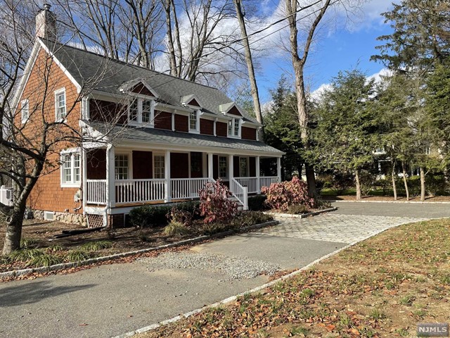 Rental Property at 261 E Saddle River Road, Saddle River, New Jersey - Bedrooms: 3 
Bathrooms: 3 
Rooms: 7  - $5,000 MO.