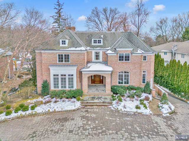 Property for Sale at 300 Hutchinson Road, Englewood, New Jersey - Bedrooms: 7 
Bathrooms: 7.5 
Rooms: 18  - $4,595,000