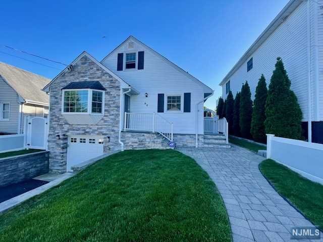 Property for Sale at 96 Stelling Avenue, Maywood, New Jersey - Bedrooms: 4 
Bathrooms: 1 
Rooms: 7  - $540,000