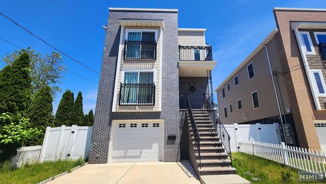 Property for Sale at 253 Dukes Street, Kearny, New Jersey - Bedrooms: 4 
Bathrooms: 3 
Rooms: 7  - $725,000