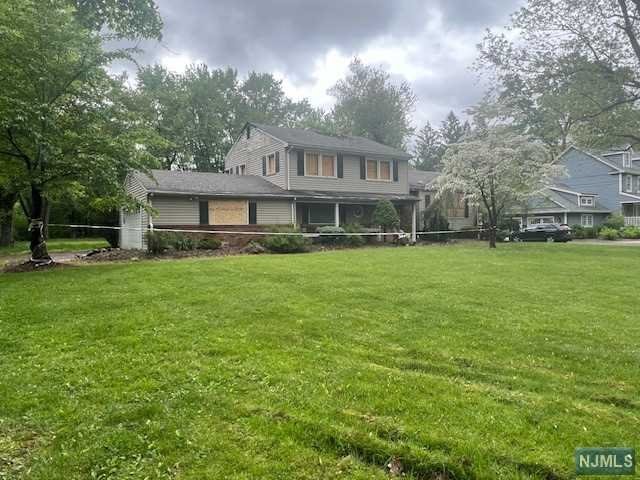 Property for Sale at 481 Meer Avenue, Wyckoff, New Jersey - Bedrooms: 4 
Bathrooms: 3 
Rooms: 8  - $649,000