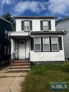 71 Coolidge Street, Irvington, New Jersey - 3 Bedrooms  
3 Bathrooms  
8 Rooms - 