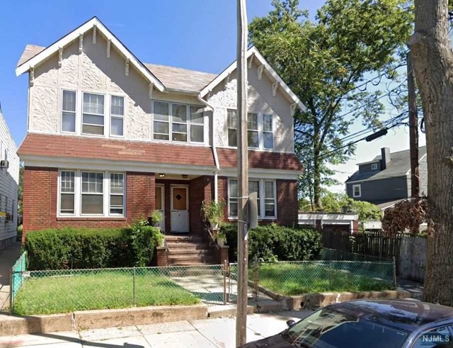 1012 Mckay Avenue, East Orange, New Jersey - 9 Bedrooms  
4 Bathrooms  
13 Rooms - 