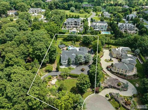 14 E Hill Court, Cresskill, NJ 07626 - MLS#: 24013550