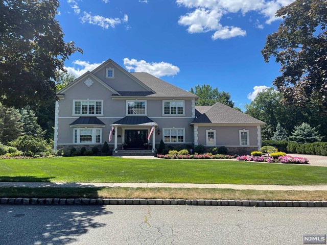 Property for Sale at 4 Turner Lane, Montville Twp, New Jersey - Bedrooms: 5 
Bathrooms: 5 
Rooms: 13  - $1,690,000