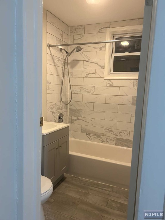 79 Archibald Terrace 2R, Kearny, New Jersey - 2 Bedrooms  1 Bathrooms  4 Rooms - 