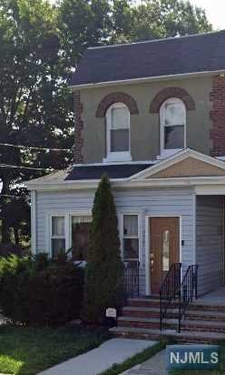 Rental Property at 424 Devon Street, Kearny, New Jersey - Bedrooms: 3 
Bathrooms: 2 
Rooms: 6  - $3,200 MO.