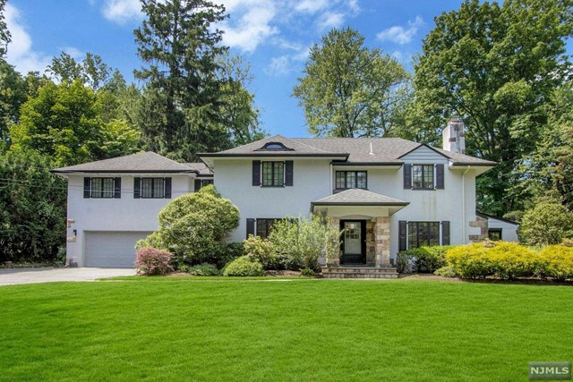 Property for Sale at 2 Brook Road, Tenafly, New Jersey - Bedrooms: 6 
Bathrooms: 5 
Rooms: 13  - $2,288,000