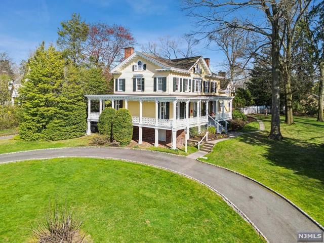 Property for Sale at 249 Valley Road, Montclair, New Jersey - Bedrooms: 6 
Bathrooms: 4 
Rooms: 14  - $1,800,000