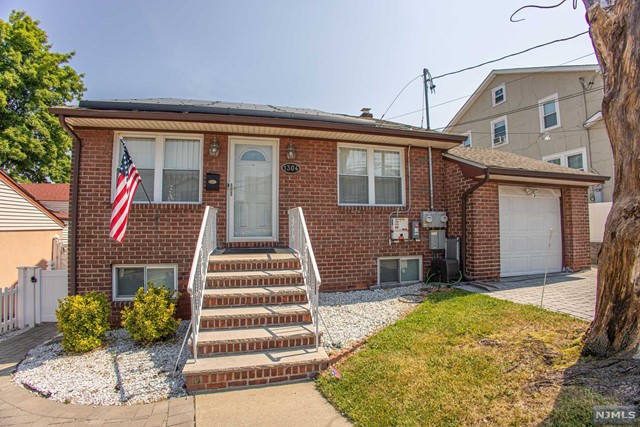 1304 82nd Street, North Bergen, New Jersey - 5 Bedrooms  
2 Bathrooms  
12 Rooms - 