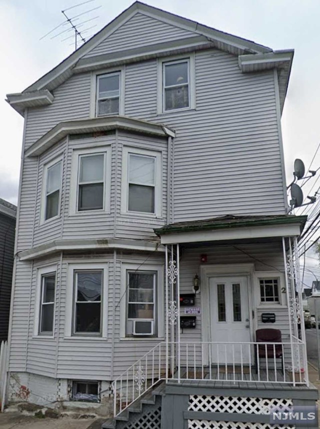 2 Doremus Street, Paterson, New Jersey - 7 Bedrooms  
3 Bathrooms  
15 Rooms - 