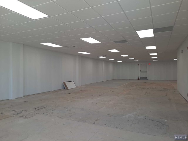 Totowa, New Jersey 07512, United States, ,Commercial,Active,33224