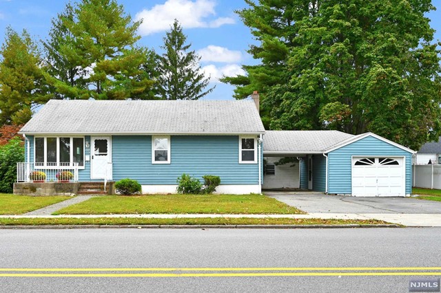 Rental Property at 605 Colfax Avenue, Pompton Lakes, New Jersey - Bedrooms: 3 
Bathrooms: 1 
Rooms: 6  - $3,200 MO.