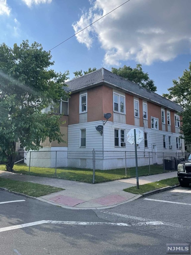Rental Property at 353355 20th Avenue 3, Paterson, New Jersey - Bedrooms: 3 
Bathrooms: 1 
Rooms: 5  - $2,250 MO.