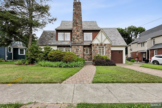 Photo 1 of 101 Mountain Avenue, Bloomfield, New Jersey, $749,000, Web #: 324019840