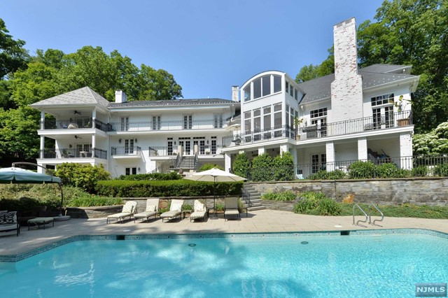 Property for Sale at 11 Woodfield Lane, Saddle River, New Jersey - Bedrooms: 6 
Bathrooms: 8.5 
Rooms: 18  - $4,195,000